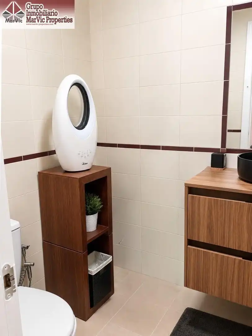 Baño de Apartamento en venta en Villajoyosa / La Vila Joiosa con Aire acondicionado, Jardín privado y Amueblado