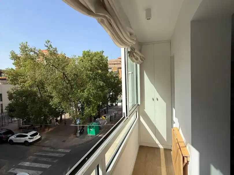 Terrasse von Wohnung zum Verkauf in  Sevilla Capital mit Klimaanlage und Balkon