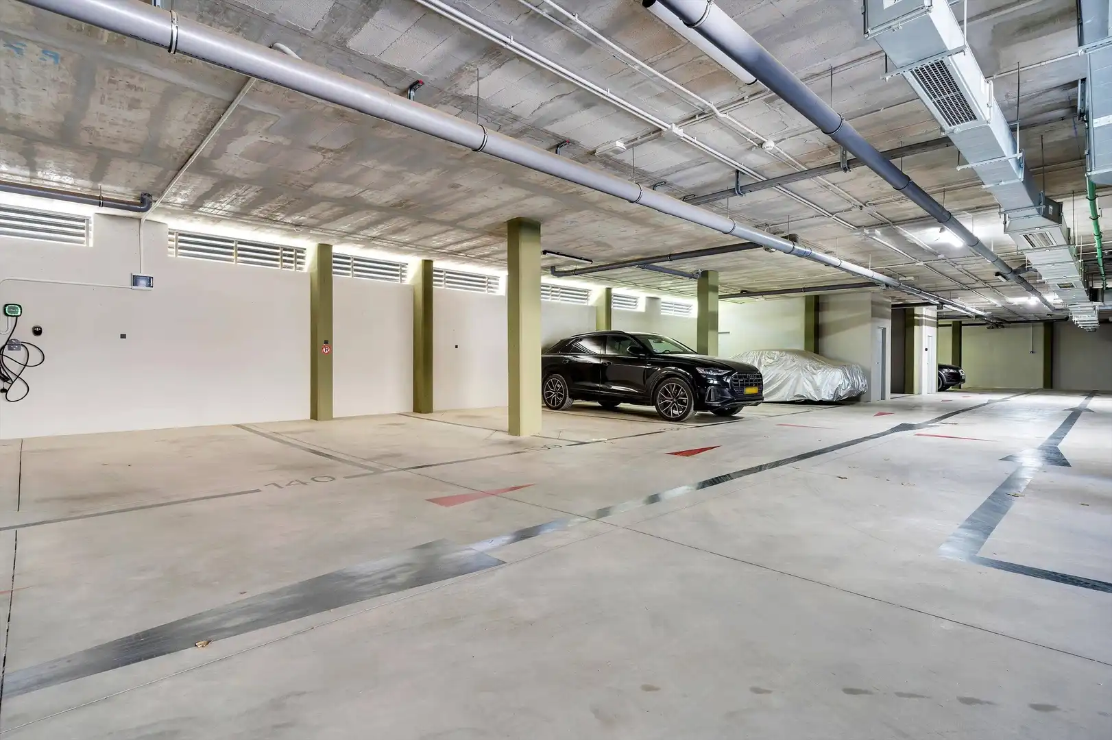 Aparcament de Apartament en venda en Fuengirola amb Aire condicionat, Jardí privat i Terrassa