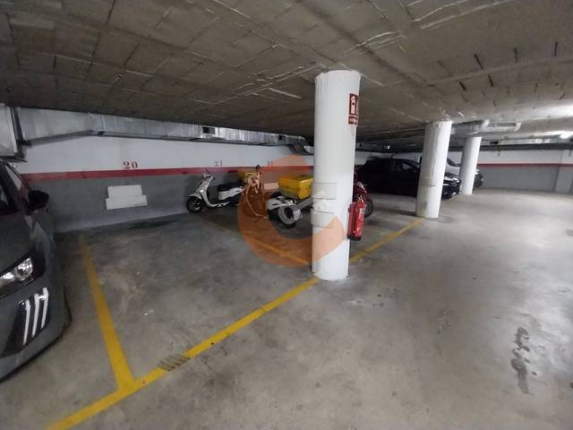 Garaje en Alquiler en Cami Reial, 11 en El Tancat - Mas d'en Gual