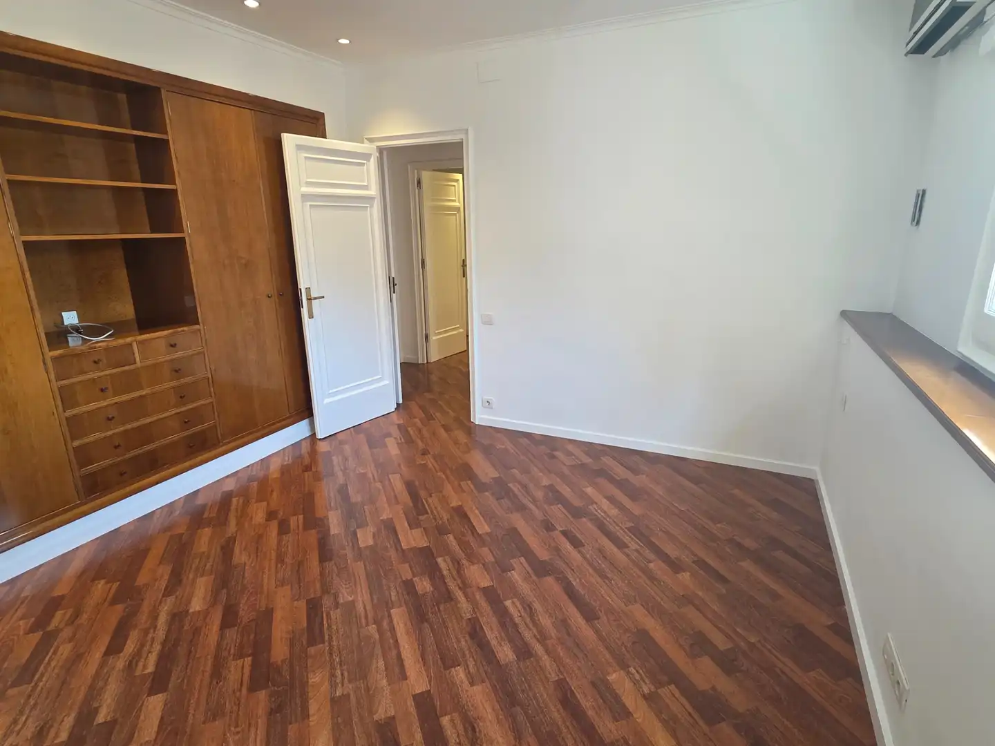 Bedroom of Attic for rent in Barcelona  with Air Conditioner, Heating and Parquet flooring