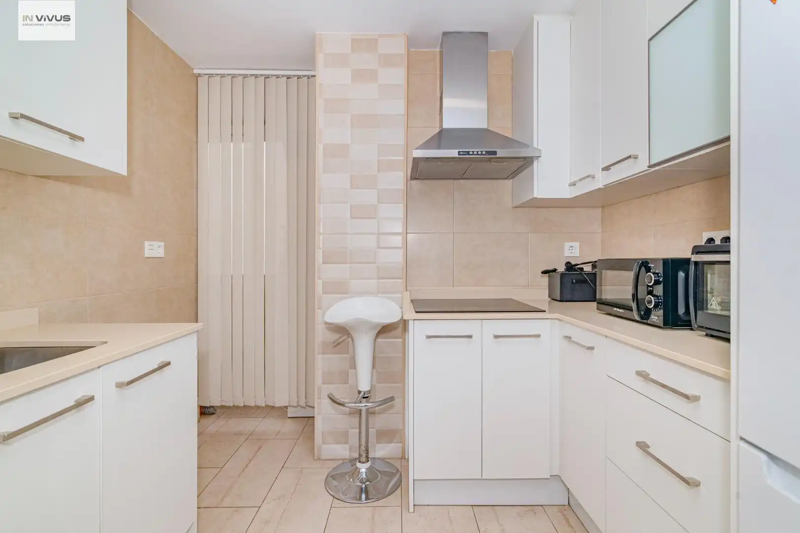 Cocina de Piso para compartir en Granada con Aire acondicionado, Calefacción y Terraza