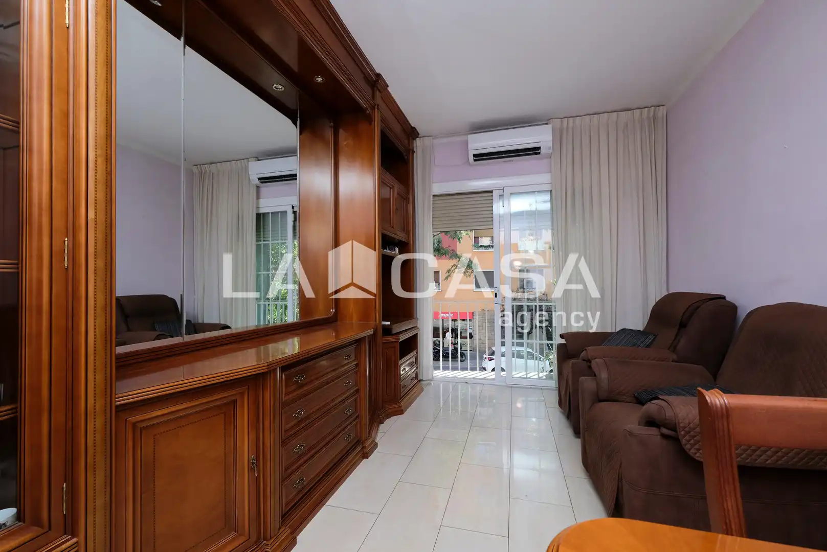 Sala d'estar de Pis en venda en Barcelona amb Balcó