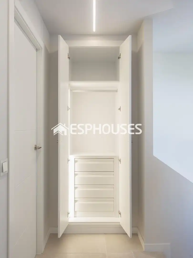 Bedroom of Attic for sale in Dénia  with Terrace, Balcony and Community pool