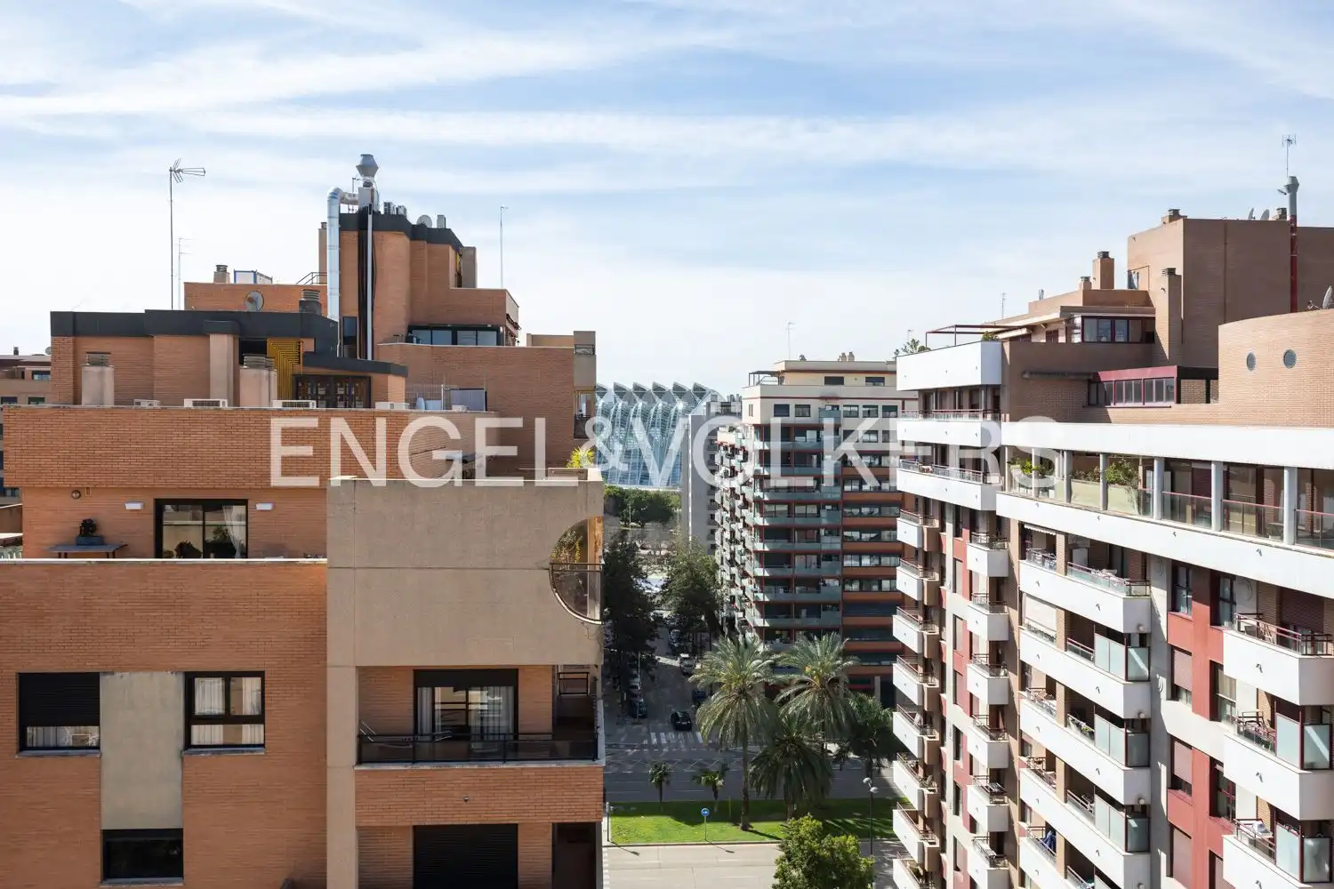 Außenansicht von Wohnung zum Verkauf in Valencia mit Klimaanlage, Heizung und Terrasse