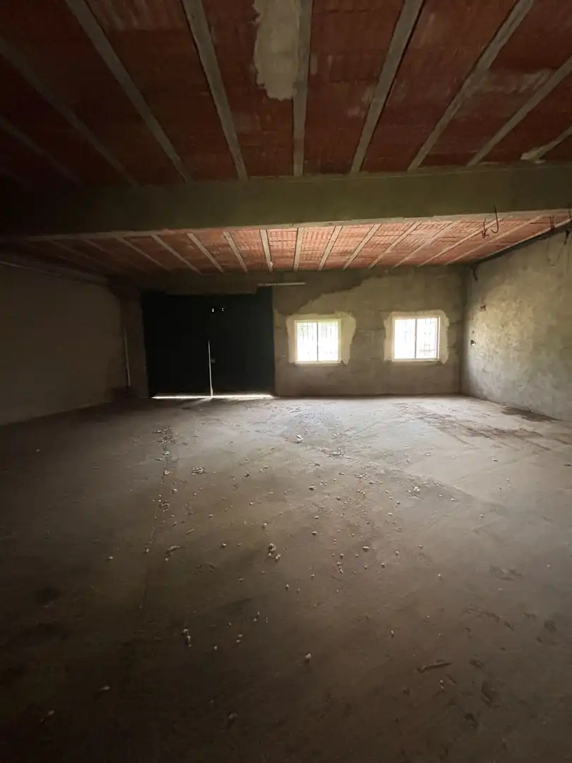 Local comercial en venta en Navahermosa