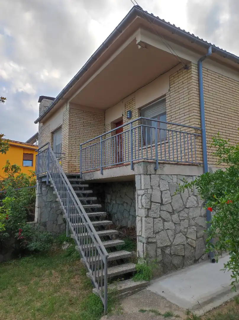 Vista exterior de Casa o xalet en venda en Sant Llorenç d'Hortons amb Jardí privat, Terrassa i Traster