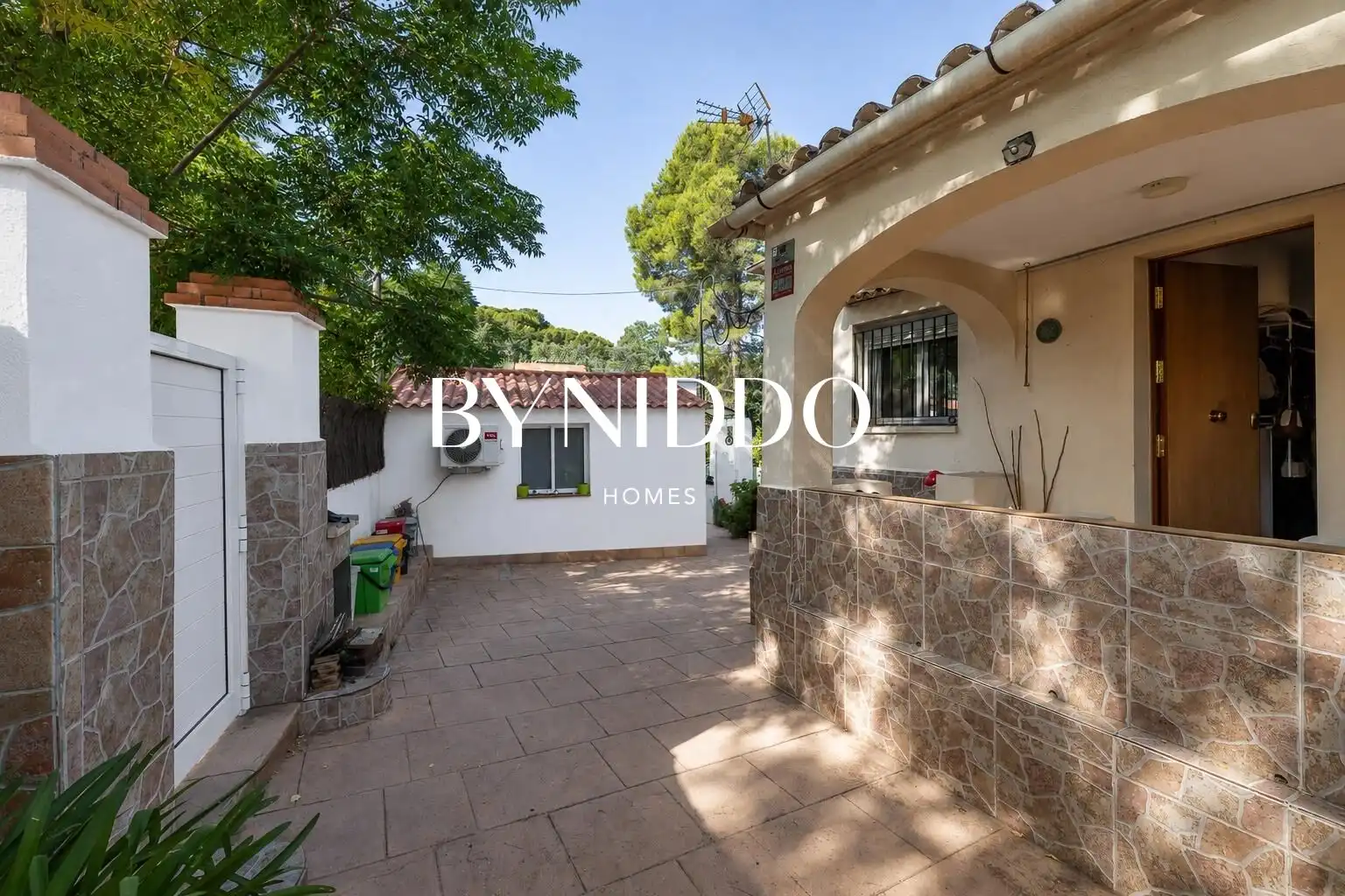 Jardí de Casa o xalet en venda en Sant Cugat del Vallès amb Aire condicionat, Calefacció i Jardí privat