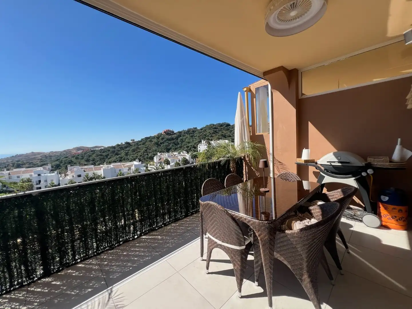 Terraza de Casa adosada en venta en Ojén con Aire acondicionado, Amueblado y Horno