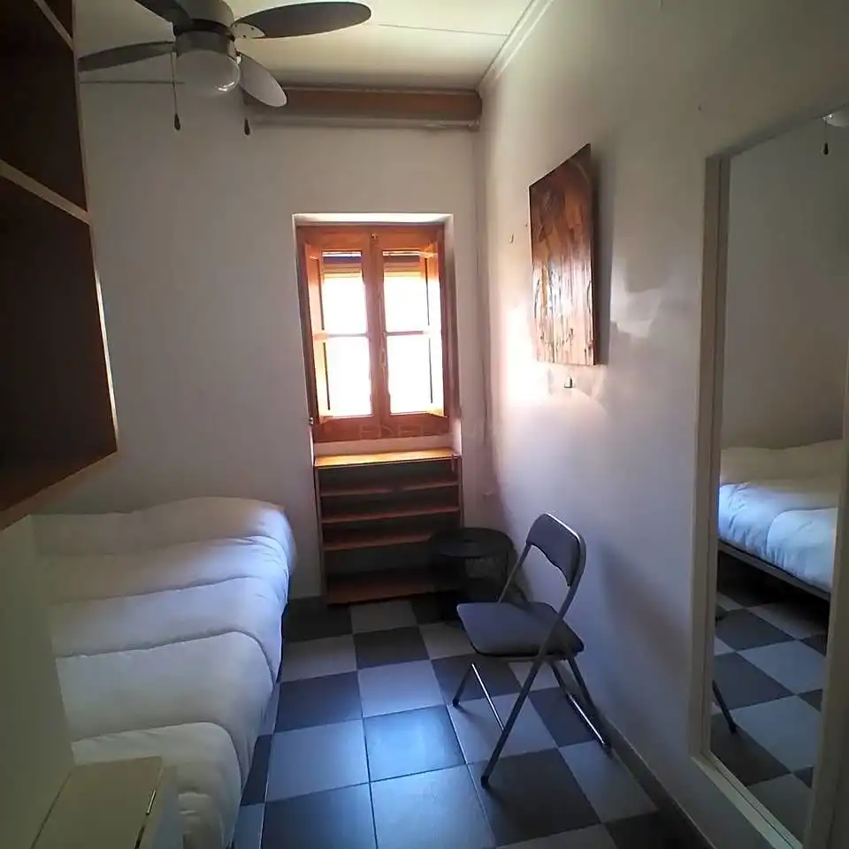 Habitación de Apartamento en venta en Alfara del Patriarca con Amueblado y Balcón