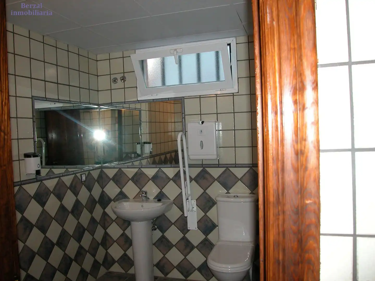 Bathroom of Commercial properties for sale in Galilea  with Air Conditioner and Furnished