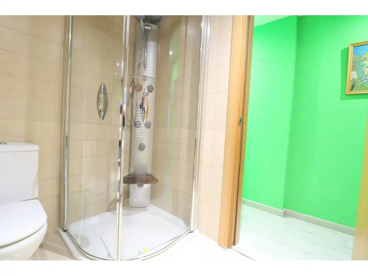 Badezimmer von Dachboden zum Verkauf in Montcada i Reixac mit Klimaanlage, Heizung und Parkett
