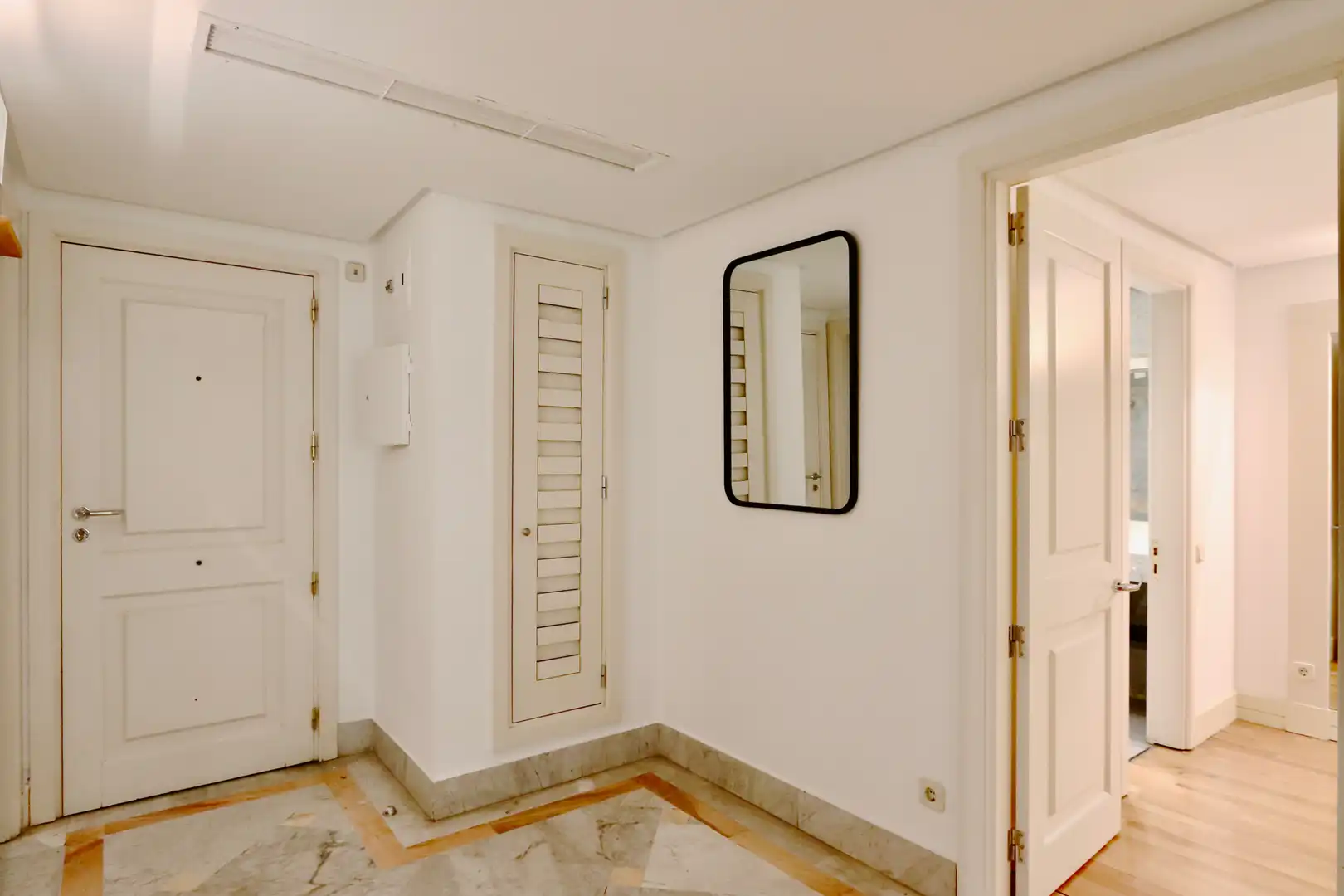 Flat for sale in Madrid  with Air Conditioner, Heating and Private garden
