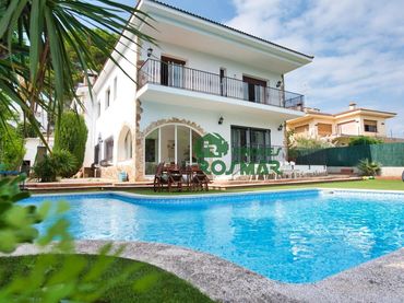 Maison avec piscine à vendre à Fenals