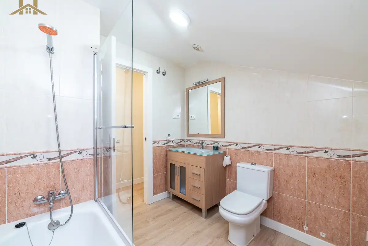 Badezimmer von Maisonette zum Verkauf in Villamantilla mit Heizung und Abstellraum