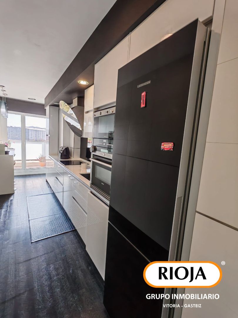 Flat for sale in Brusela Hiribidea, Salburua - Arantzabela, Vitoria - Gasteiz