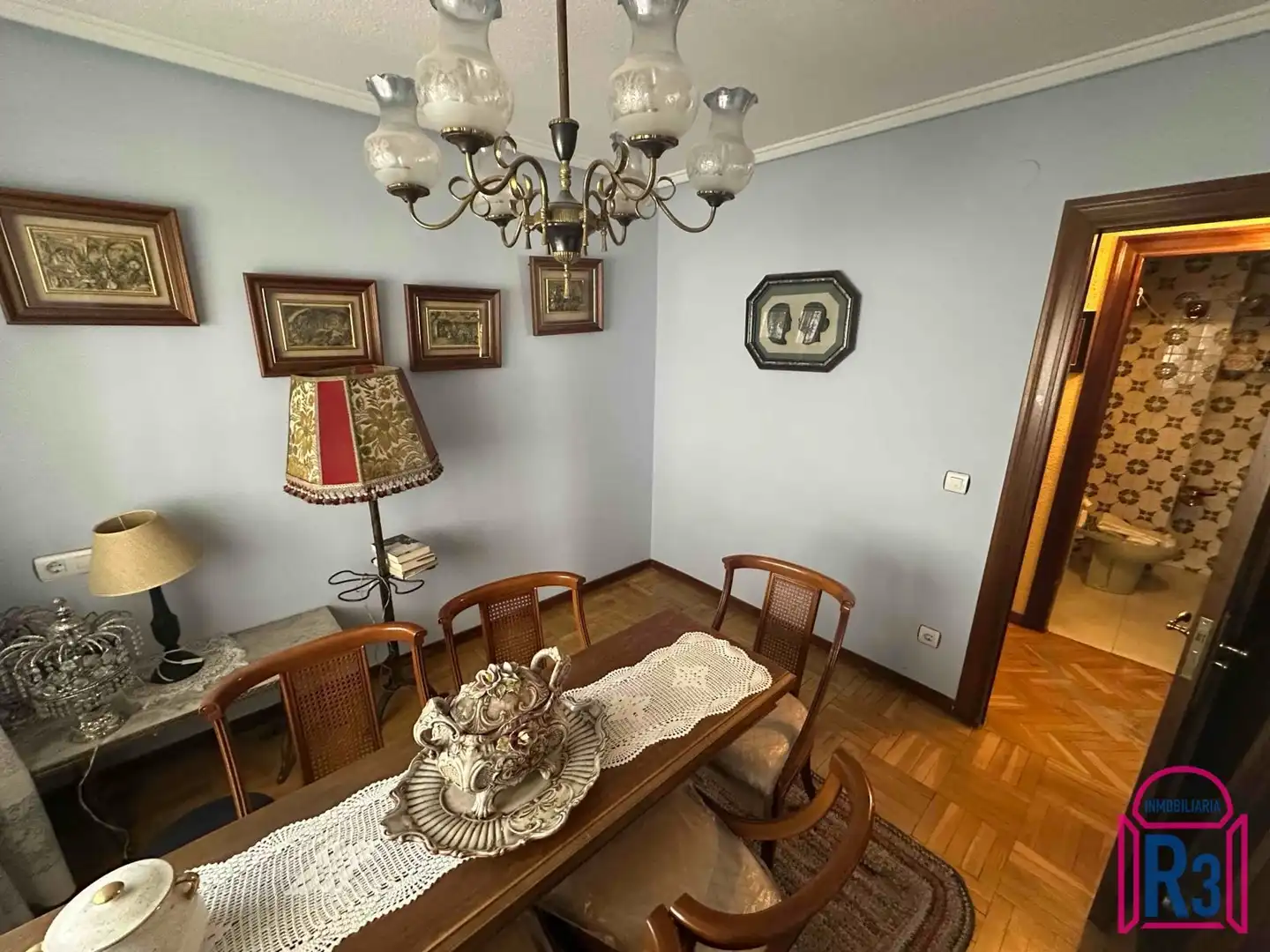 Comedor de Piso en venta en León Capital  con Calefacción y Terraza