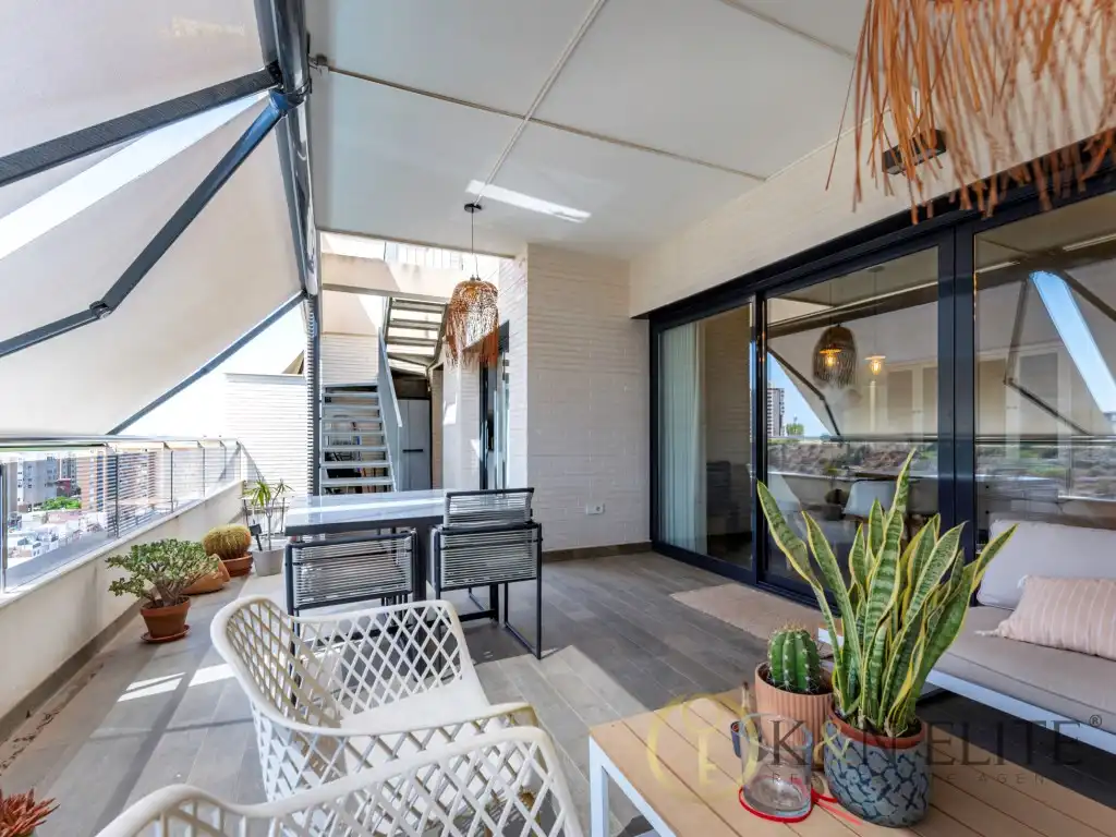 Terraza de Ático en venta en Alicante / Alacant con Aire acondicionado, Jardín privado y Terraza