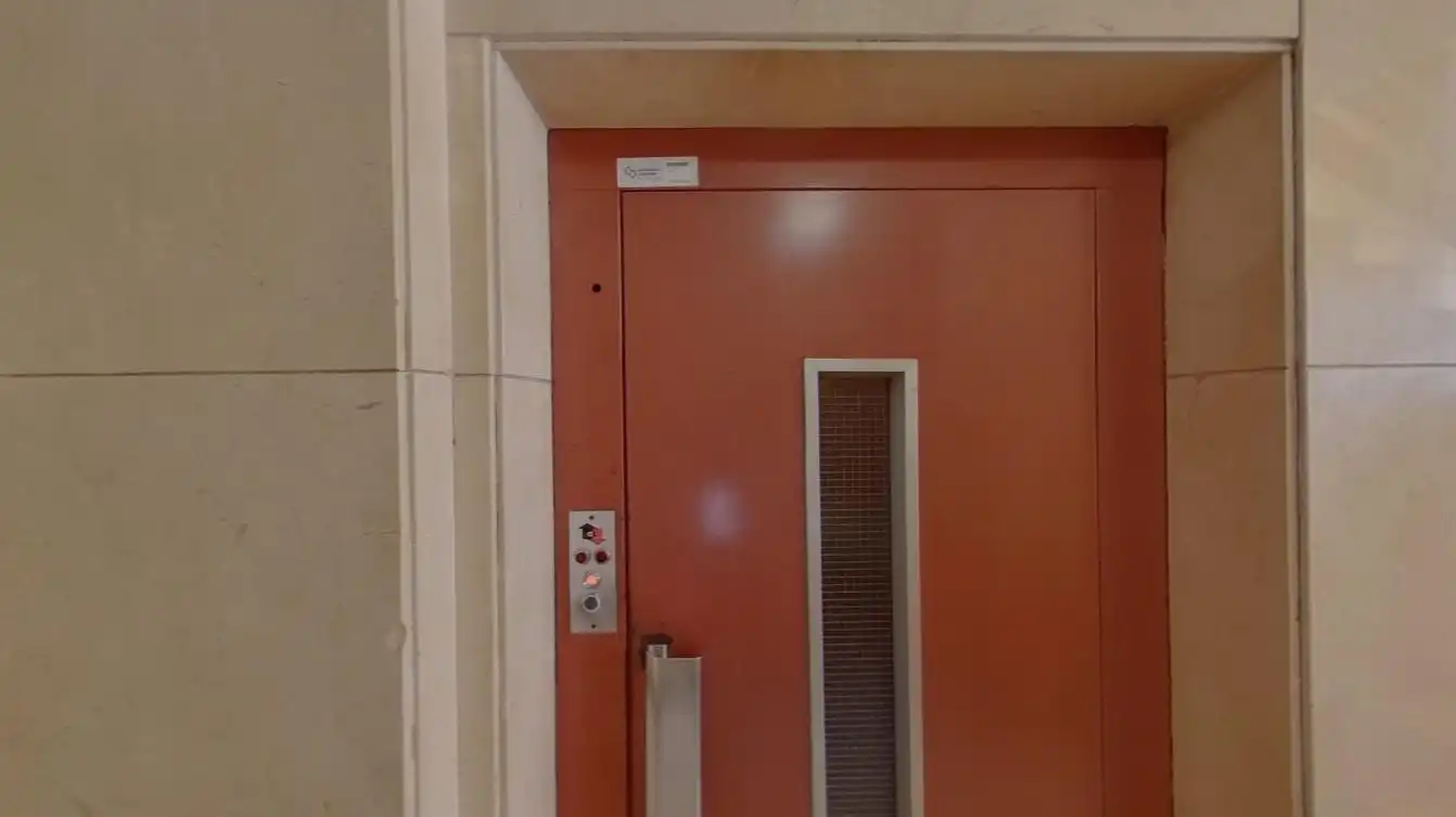 Flat with lift for sale in C/ Pedro Cabanes, imagen 31