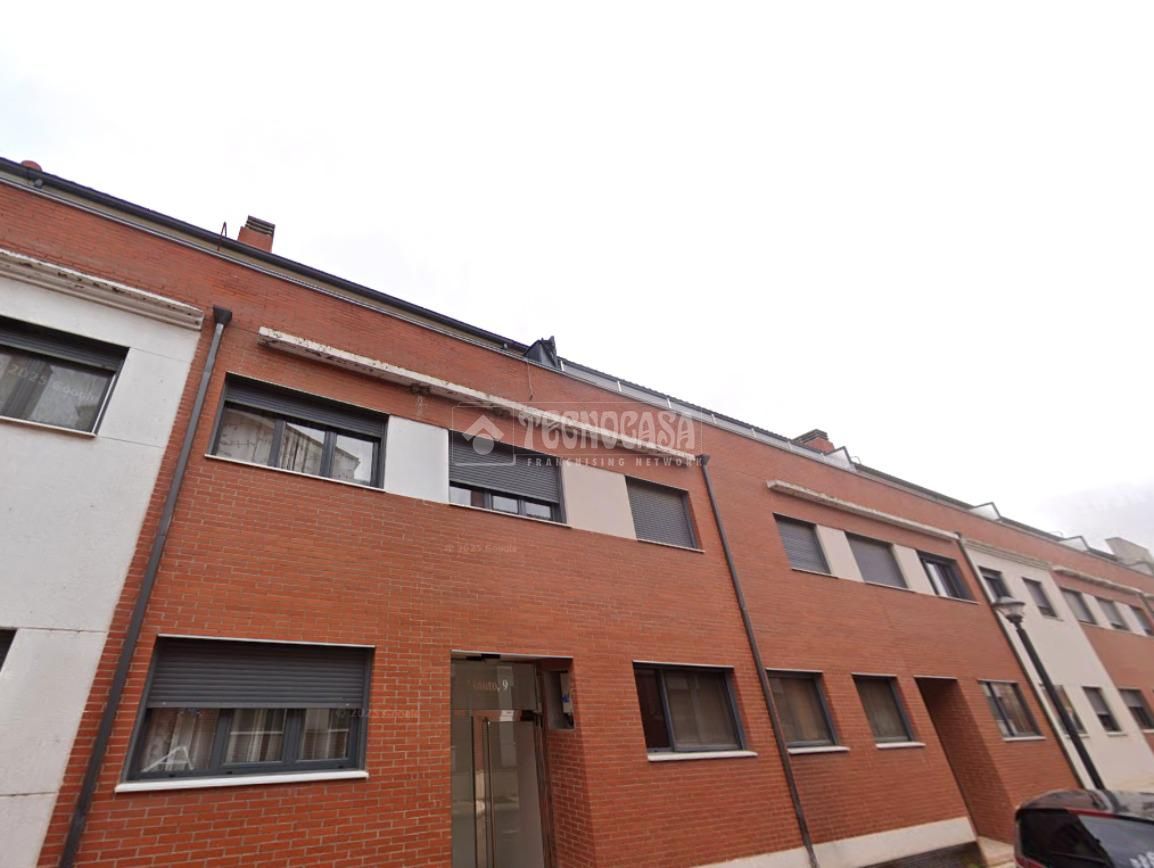 Vista exterior de Pis en venda en Cabezón de Pisuerga amb Calefacció