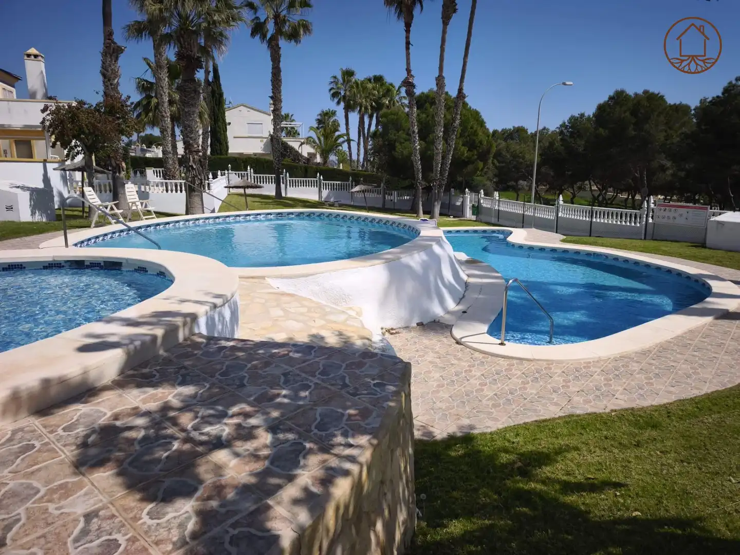 Piscina de Casa o chalet en venta en Orihuela con Aire acondicionado, Jardín privado y Amueblado