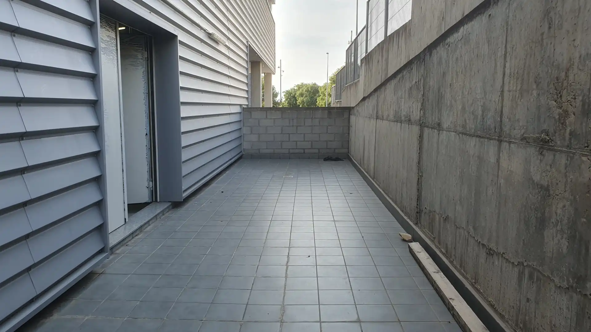 Terraza de Nave industrial de alquiler en Badalona con Calefacción y Alarma