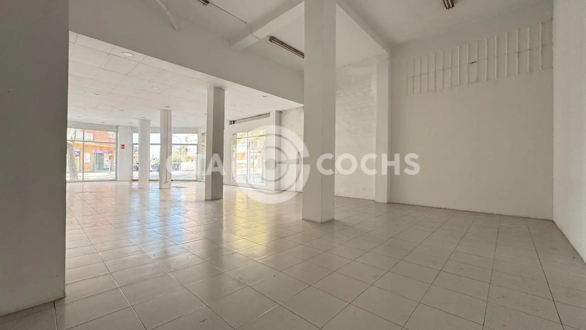 Local comercial en venta en Avenida dels Països Catalans, imagen 5