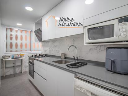 Kitchen of Flat for sale in Sabadell  with Air Conditioner, Heating and Parquet flooring