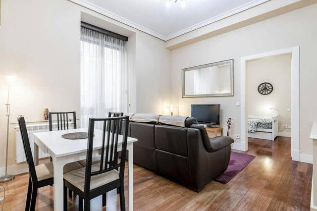 Piso en Alquiler en N/A en Sol