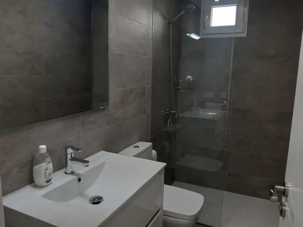 Baño de Apartamento en venta en Burgos con Calefacción y Amueblado