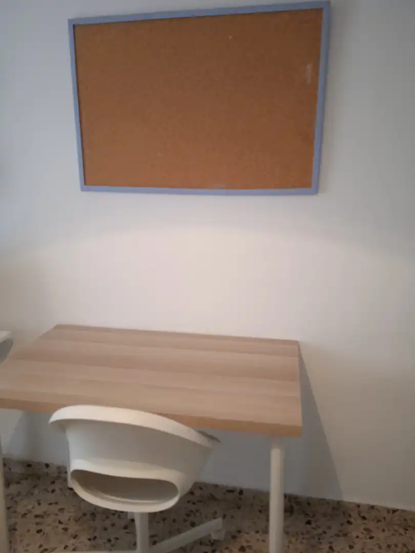 Dormitori de Apartament de lloguer en Granada amb Calefacció, Moblat i Rentadora