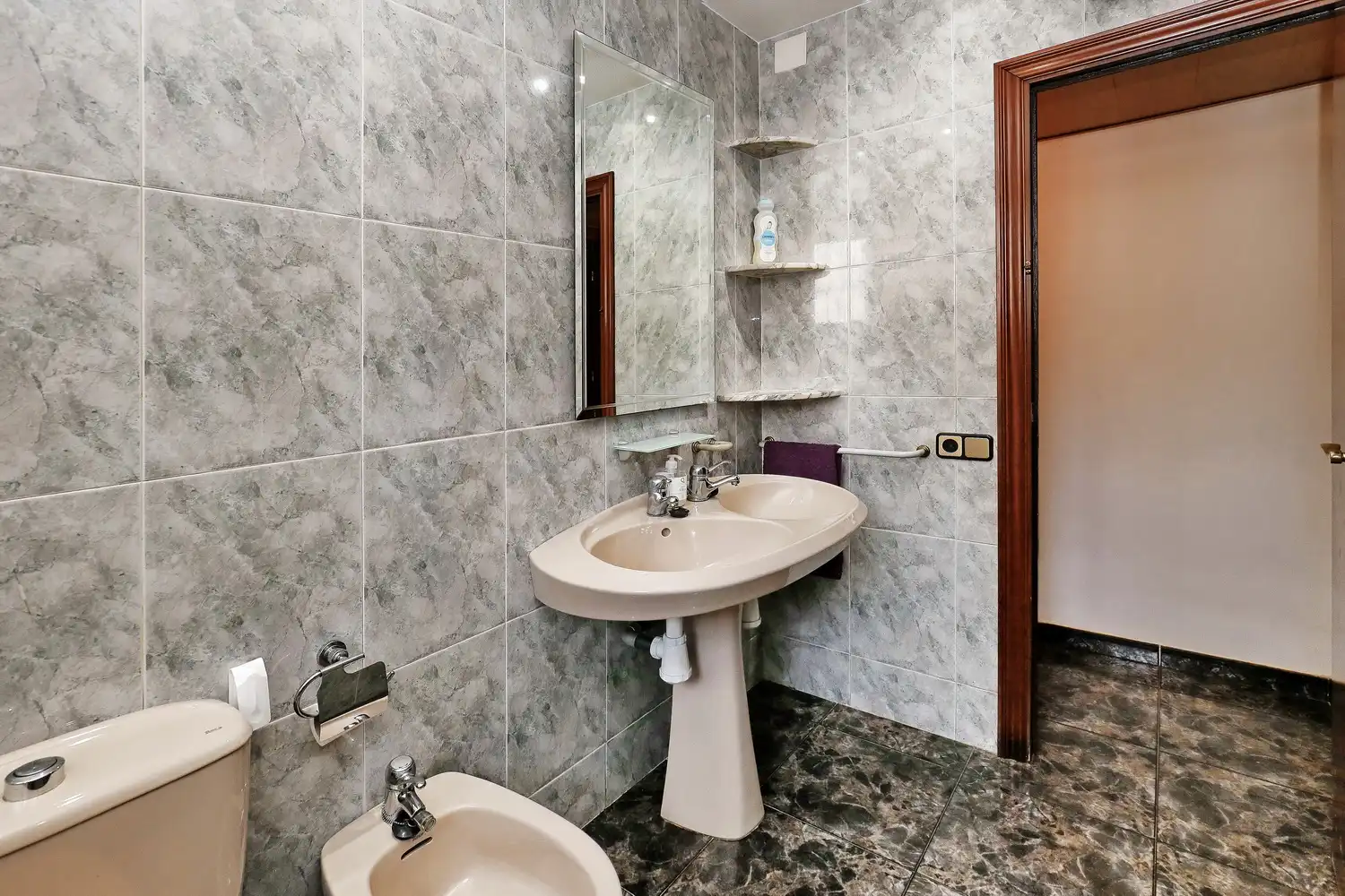 Baño de Piso en venta en Nou Barris