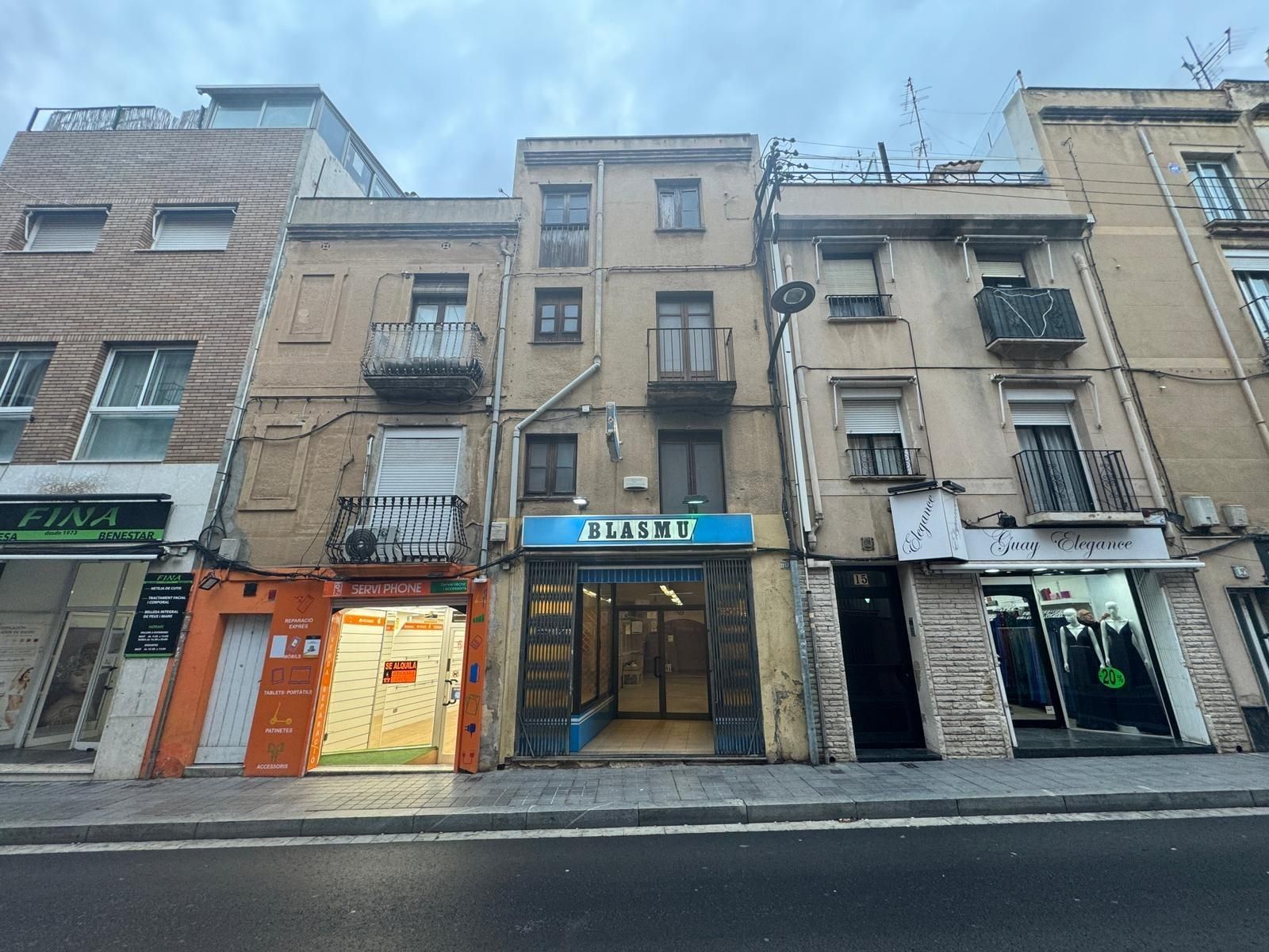 Building for sale in Carrer MISERICORDIA, Centre