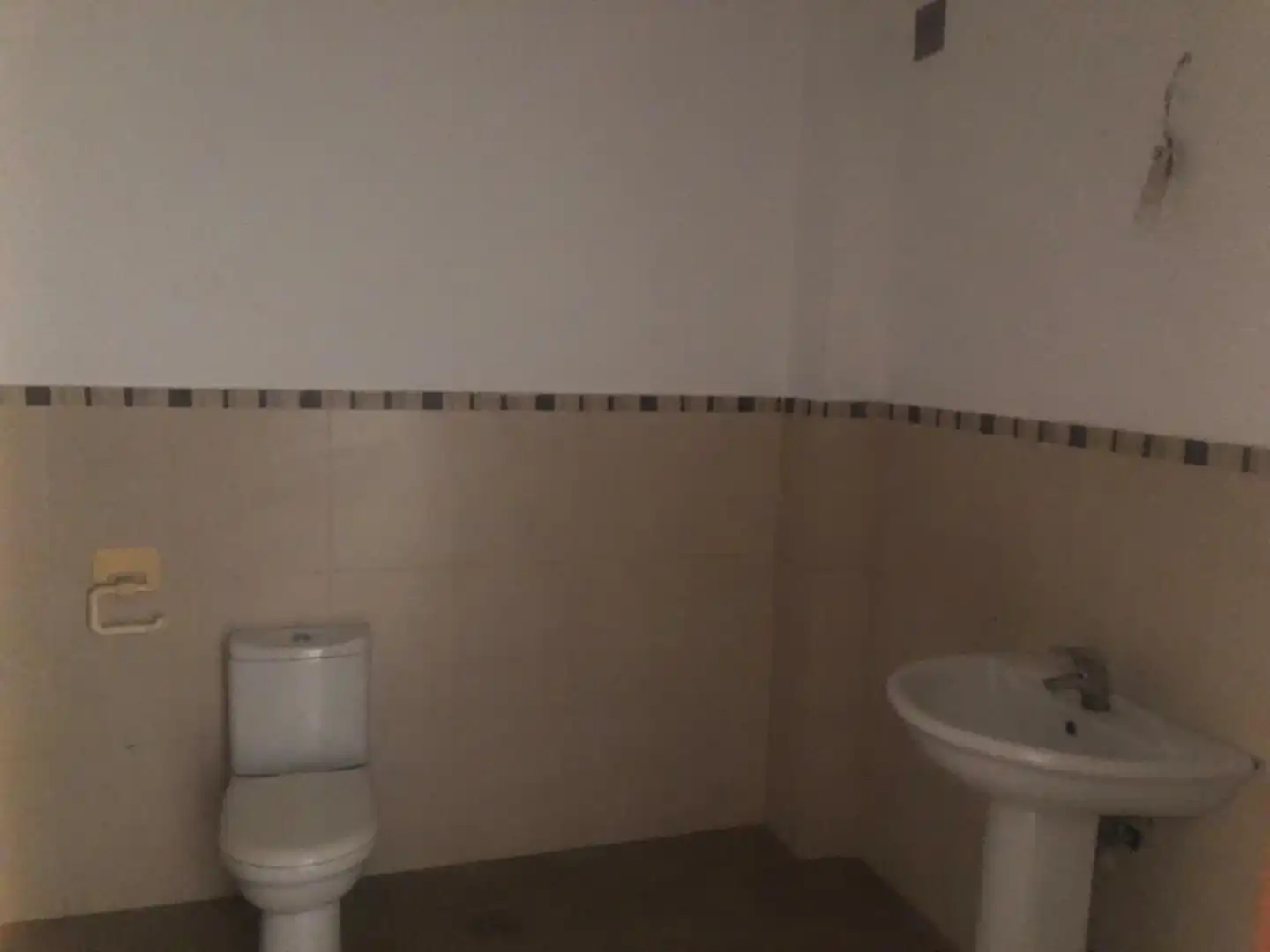 Baño de Casa adosada en venta en Mijas con Aire acondicionado, Calefacción y Jardín privado