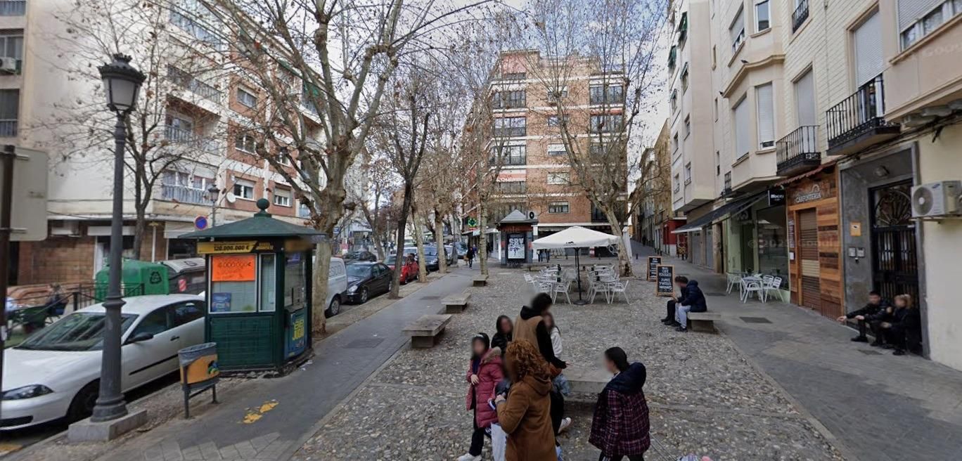 Vista exterior de Pis en venda en  Granada Capital amb Calefacció i Terrassa