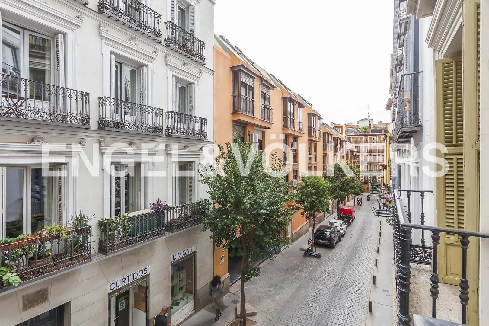Vista exterior de Piso de alquiler en Madrid con Aire acondicionado, Calefacción y Parquet