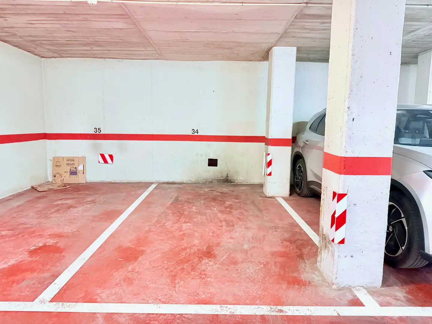 Parking de Piso en venta en Sant Feliu de Llobregat con Aire acondicionado, Calefacción y Parquet