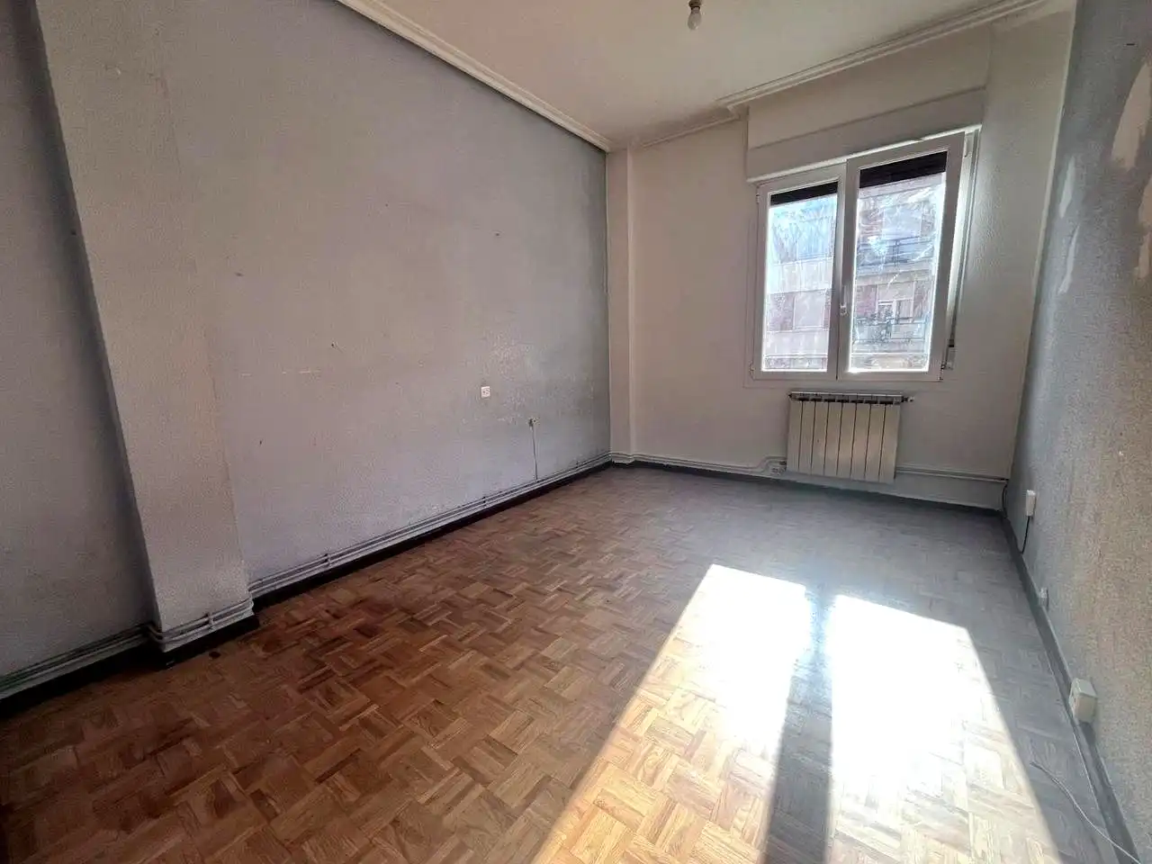 Habitación de Piso en venta en Vitoria - Gasteiz con Calefacción y Trastero