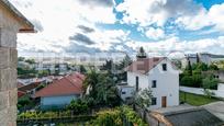 Vista exterior de Casa o xalet en venda en Vigo  amb Terrassa i Balcó