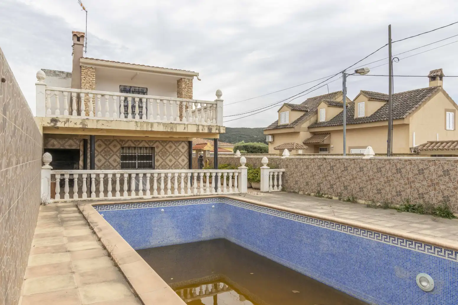 Piscina de Casa o chalet en venta en Calles con Jardín privado, Terraza y Piscina