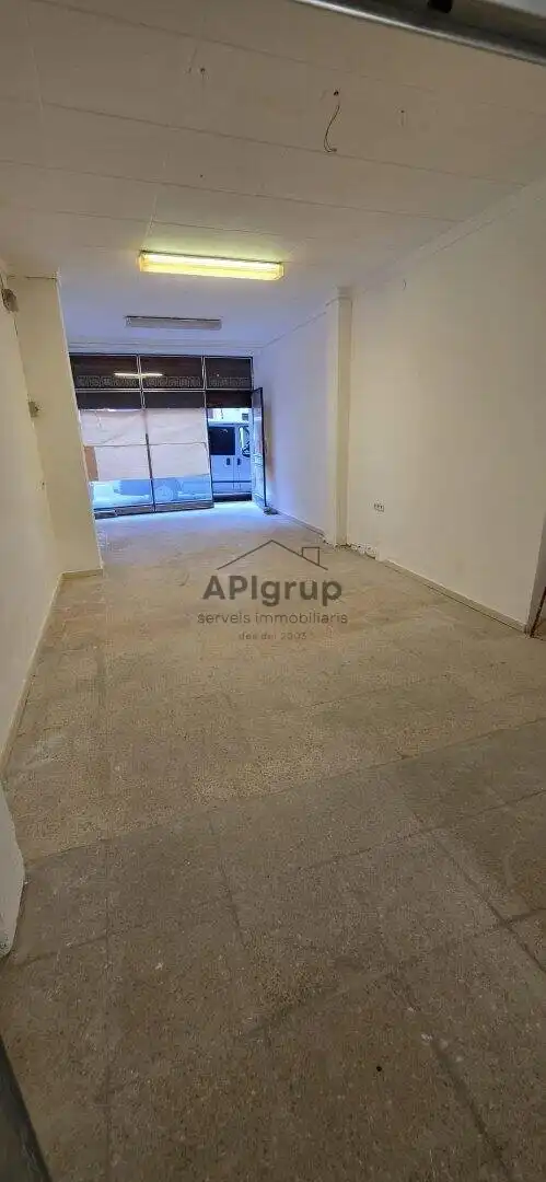 Local comercial en venda a Centre - Sant Oleguer, imagen 4