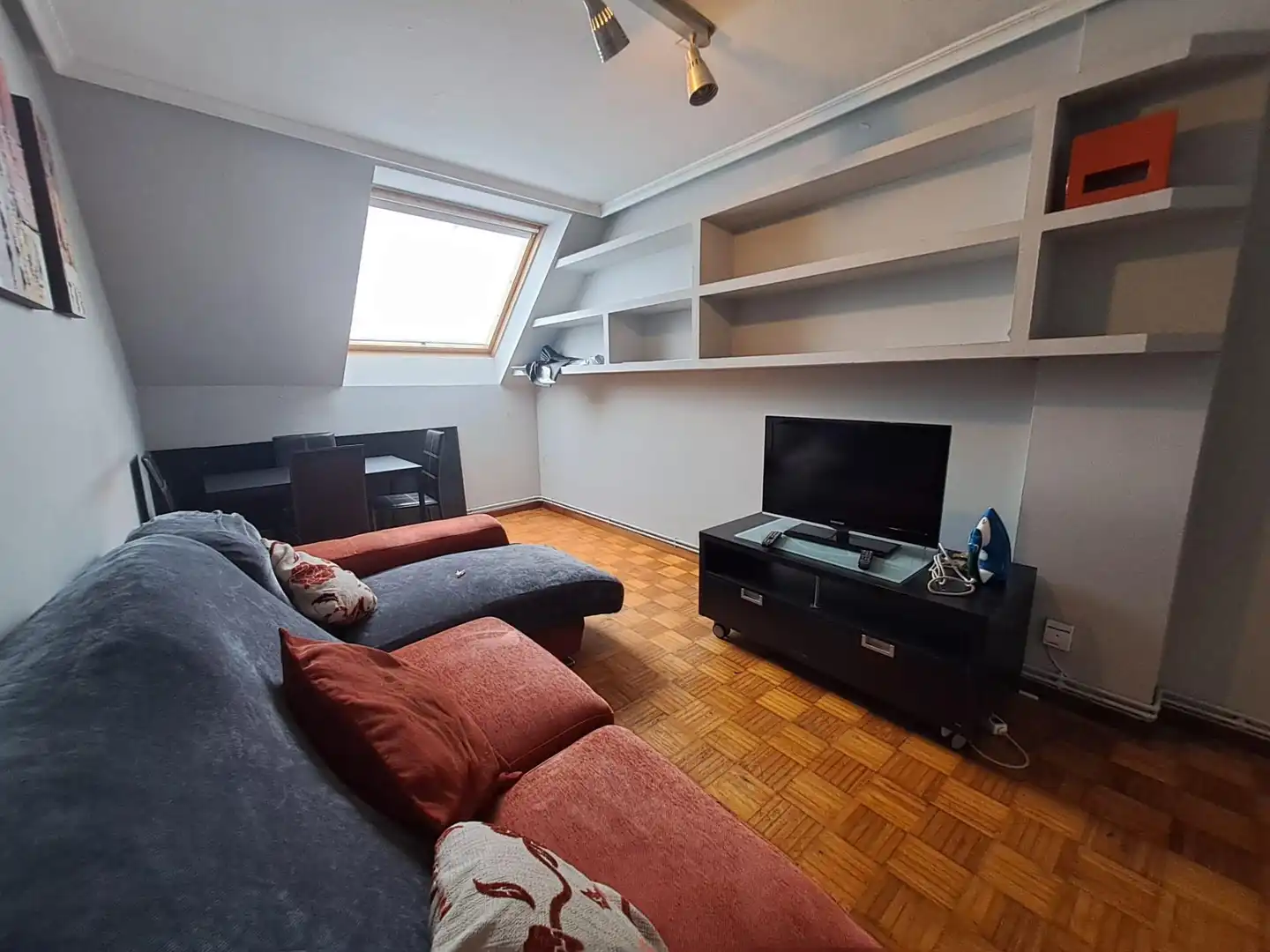 Sala de estar de Apartamento en venta en Oviedo  con Calefacción
