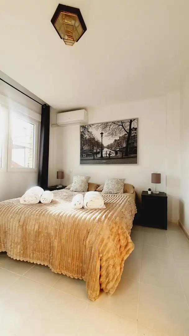 Bedroom of Flat for rent in Madrid  with Air Conditioner, Furnished and Washing machine