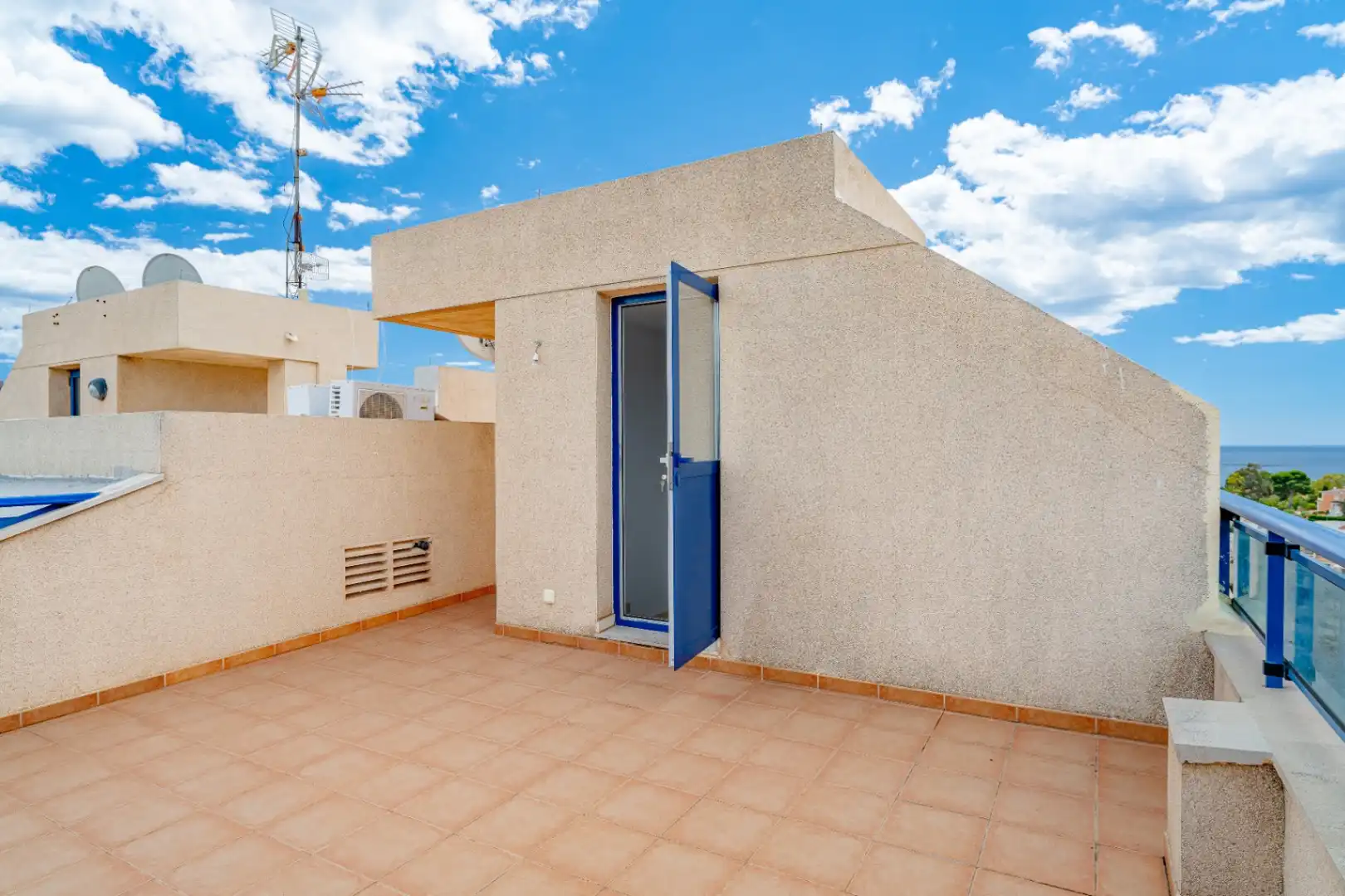 Terraza de Apartamento en venta en Calpe / Calp con Terraza y Amueblado