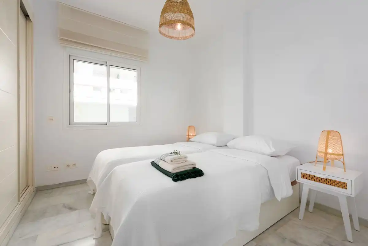 Dormitori de Apartament en venda en Estepona Pueblo