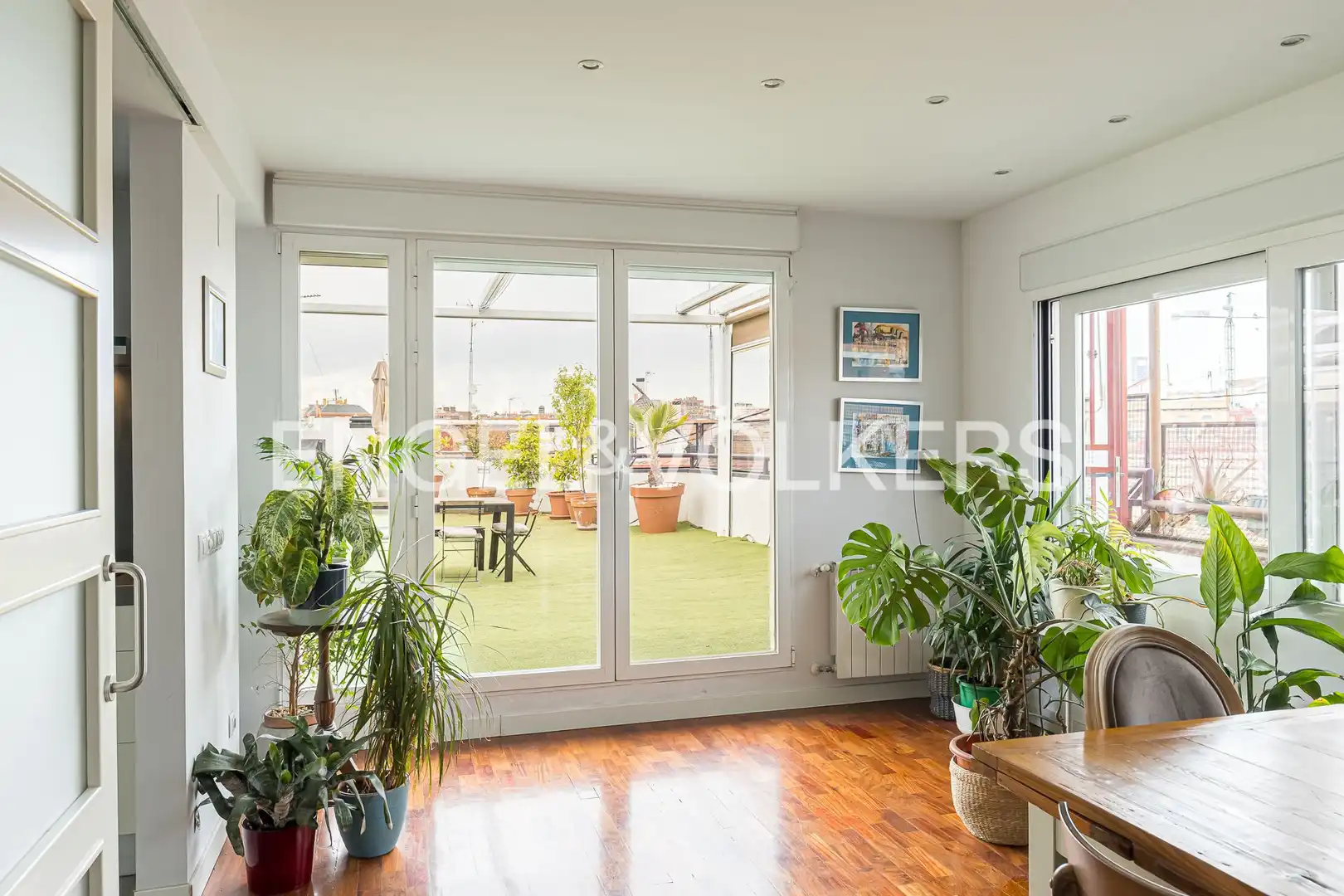 Vista exterior de Ático en venta en Madrid con Aire acondicionado, Calefacción y Terraza