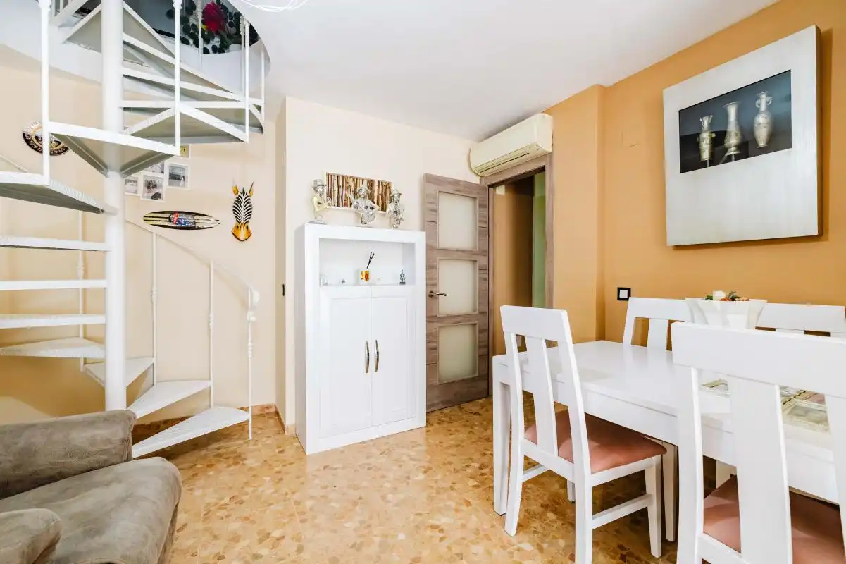 Comedor de Ático en venta en Málaga con Aire acondicionado, Calefacción y Jardín privado