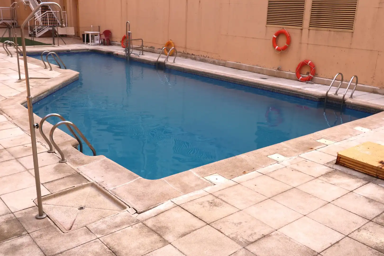 Swimming pool of Flat for sale in Madrid  with Air Conditioner, Heating and Parquet flooring