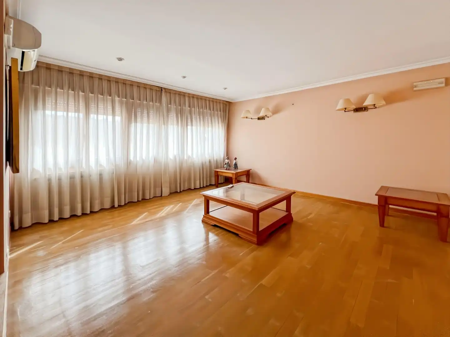 Living room of Country homes for sale in Buitrago del Lozoya  with Air Conditioner and Alarm