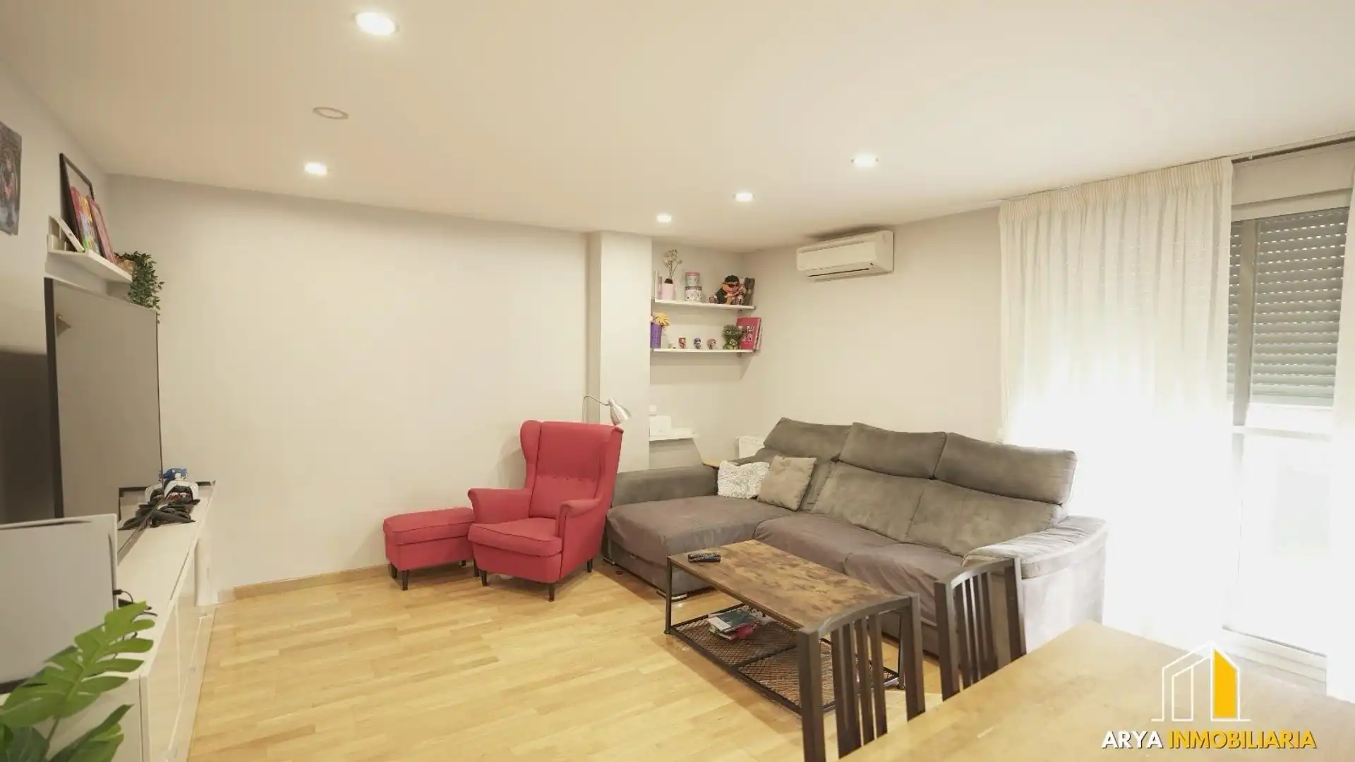 Sala d'estar de Àtic en venda en Torrejón de Ardoz amb Aire condicionat, Terrassa i Traster